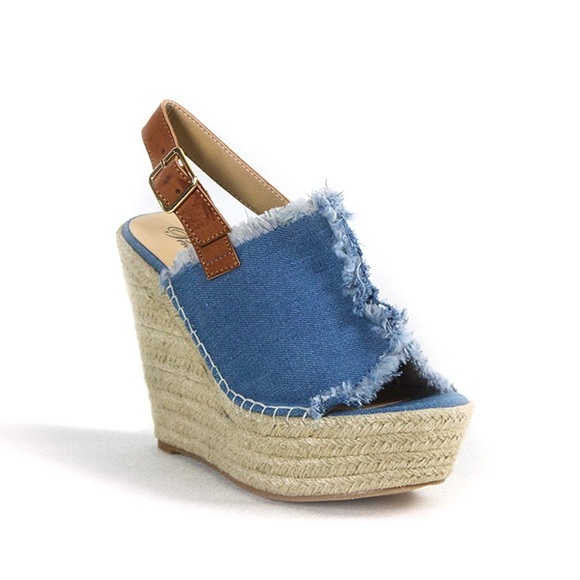 Penny Loves Kenny Notch - Picture 2 of 6